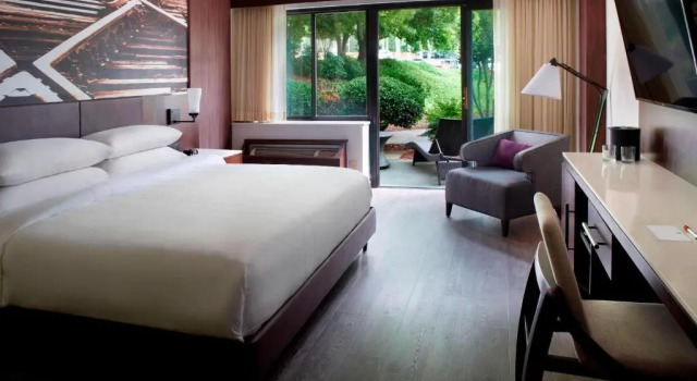 Номер Standard Atlanta Marriott Peachtree Corners