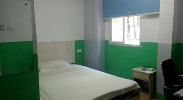Wuhan Renhe Inn, Prenota Hotel Hotel a Hubei con parcheggio, Parcheggio