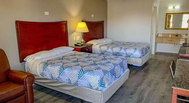 Четырёхместный номер Deluxe Motel 6 Newport News, VA   Fort Eustis