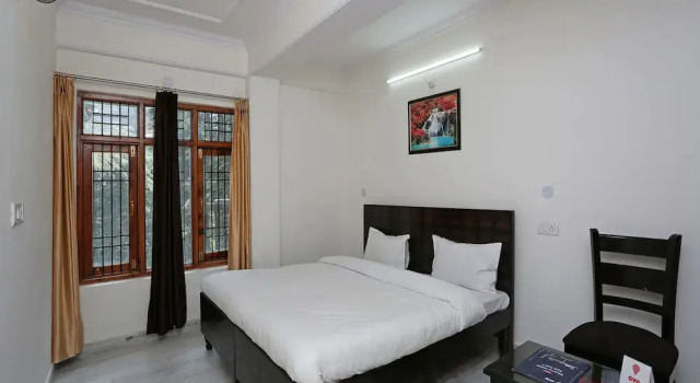 OYO 9103 Home 4BHK Pinewood Valley