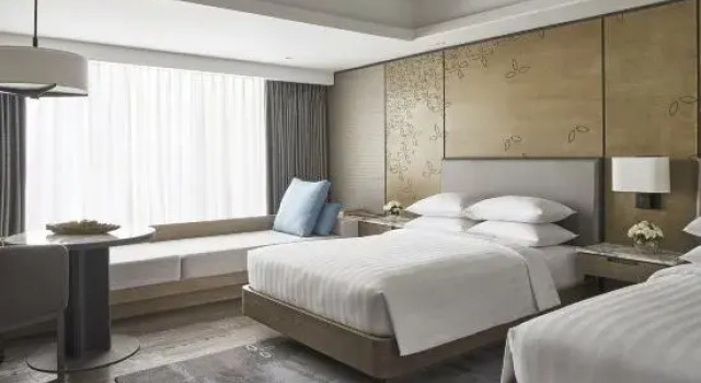 Двухместный клубный полулюкс c 1 комнатой с видом на бассейн Anjia Express Hotel