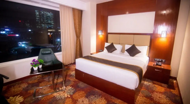 Номер Superior Kingston Hotel