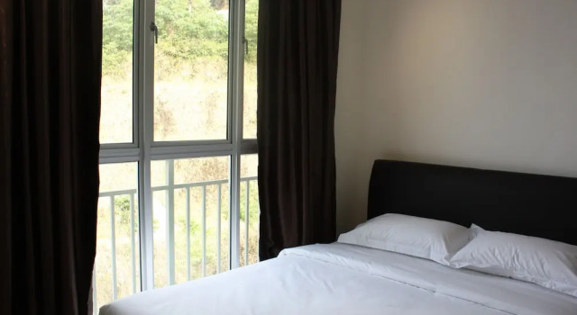 Двухместный семейный номер Standard с балконом Cameron Strawberry Residence