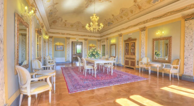 Marchese Del Grillo, Book Hotel Hoteller i Fabriano med pool, Swimmingpool