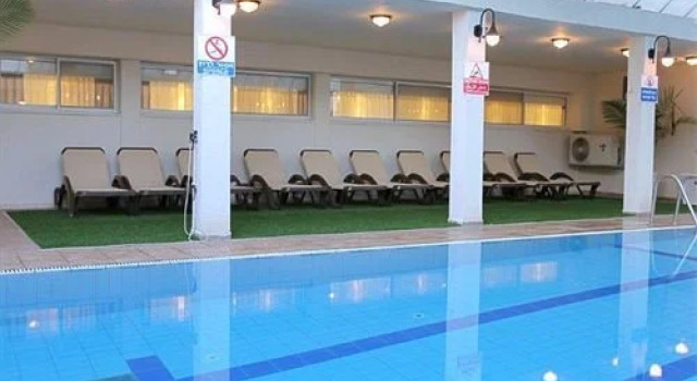 C Hotel Tiberias Boutique, Забронировать Бутик-отель Отели Тверия с парковкой, рядом с Marina, Парковка