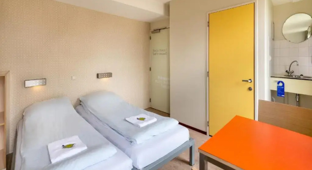 Stayokay Hostel Egmond, Забронировать Хостел Эгмонд-ан-ден-Хуф Noord-Kennemerland, рядом с Egmond Castle Ruins