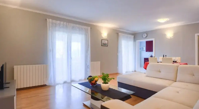 Apartment with Common Pool, Balcony, & Barbecue in Mali Maj near Porec