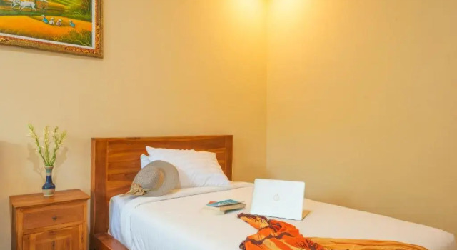 Трёхместный семейный номер Standard Liliy Guest House Kuta