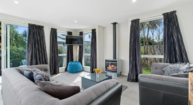 Hideaway on Hunter - Wanaka Holiday Home