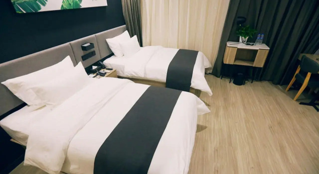 UP and IN Hotel Henan Kaifeng Gulou District Gulou Street, Book Hotel Kaifeng Henan