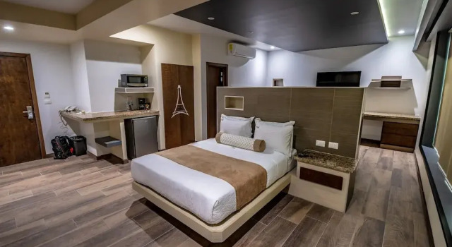 Grandiose suite HOTEL EIFFEL