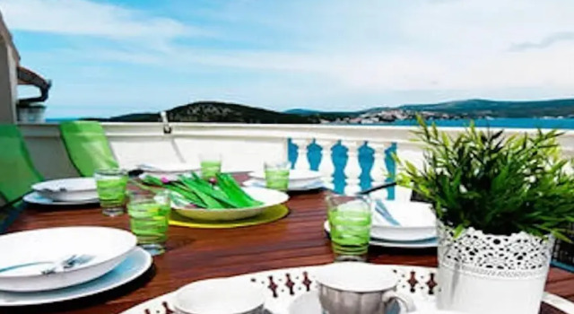 Апартаменты с 3 комнатами с балконом Villa Mona
