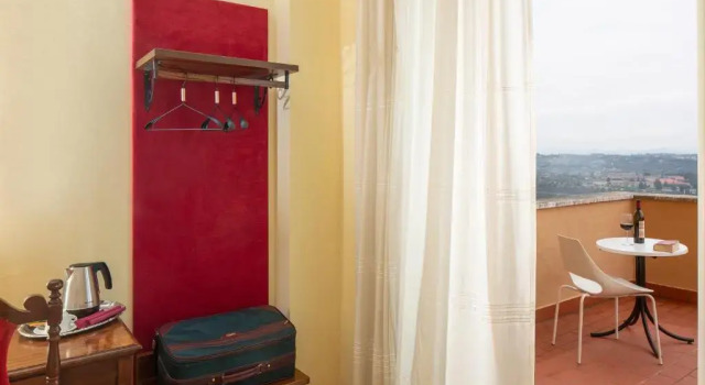 Одноместный номер Deluxe с балконом Hotel Sacro Cuore