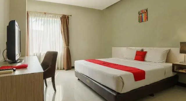 Reddoorz Plus @ Jalan Petojo Utara, Prenota Hotel Giacarta Jakarta Province