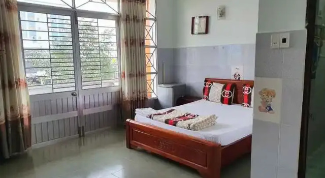 Phuong Dong Hotel Ninh Thuan, Rezervovat Hotel Hotely v Ninh Thuan s parkováním, Parkování