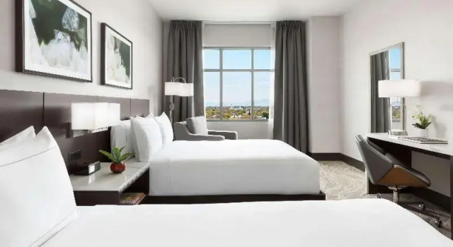 Шестиместный номер Standard Doubletree By Hilton Tucson Downtown Convention Center