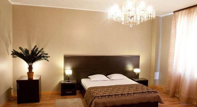 Hotel Verhovina, Buchen Sie Hotel Svyatoshynskyj Kiew