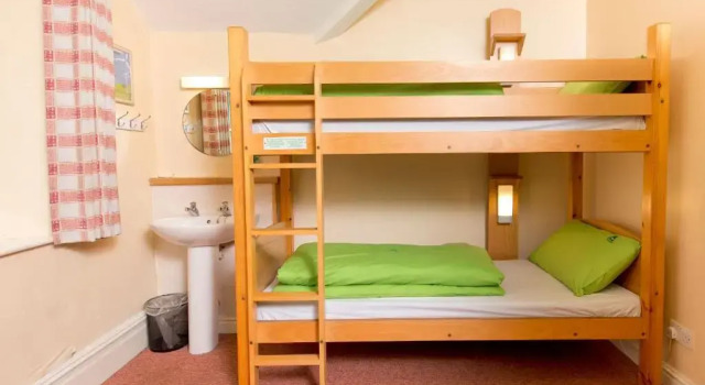 Кровать в общем номере (женский номер) YHA Idwal Cottage