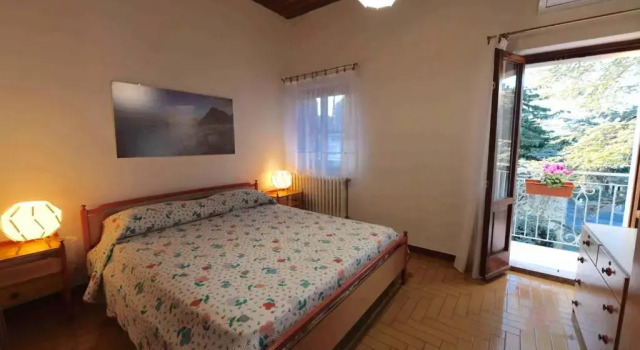 M262 - Marcelli, quadrilocale ristrutturato con terrazzo vista mare 1p, Rezervovat Hotel Marcelli 