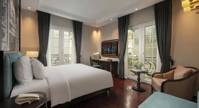 Двухместный номер Standard с балконом и с видом на город Sunline Central Hotel