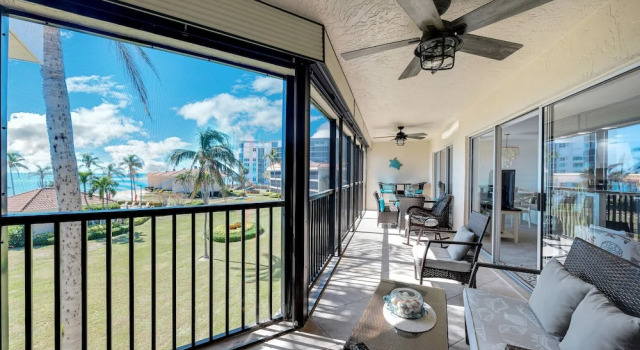 Номер Standard с 2 комнатами Magnificent Gulf View Condo 2 Bedroom Condo by RedAwning