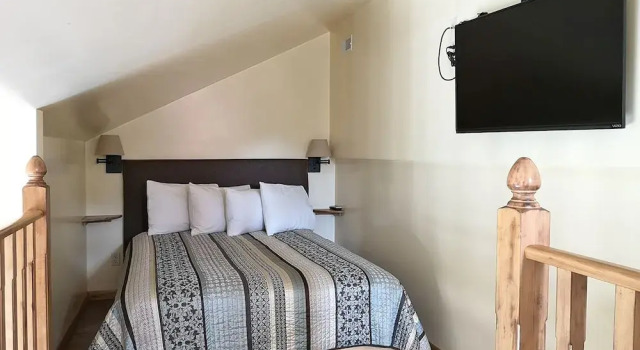 Yellowstone Riverside Cottages, Buchen Sie Gasthaus Motels in Montana, Motel