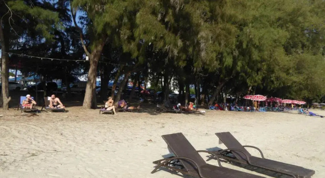 Вилла Tropicana Beach Villa at VIP Resort