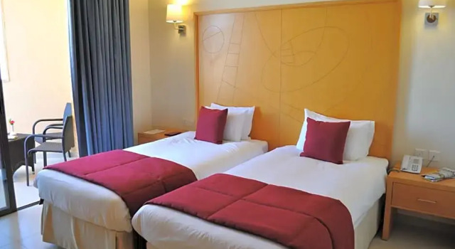 Номер Deluxe Ramada Resort Dead Sea