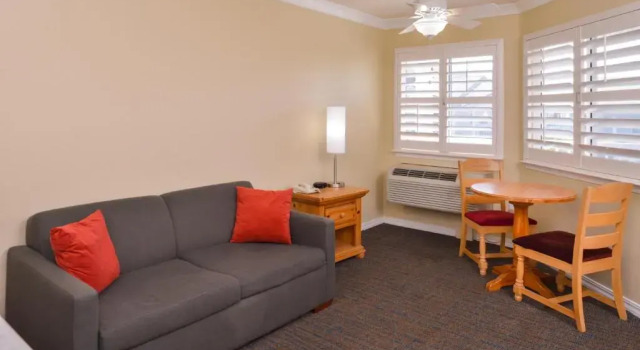 Люкс Cayucos Beach Inn