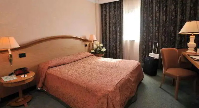 Номер Standard Perugia Plaza Hotel