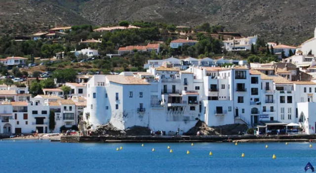 Lloga'm Cadaqués, Забронировать Отель Отели Кадакес 4 звезды, 4*
