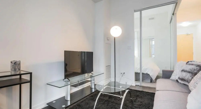 Noel Suites - Air Canada Centre, Забронировать Отель Торонто Greater Toronto Area, рядом с Театр Принцесса Уэльса