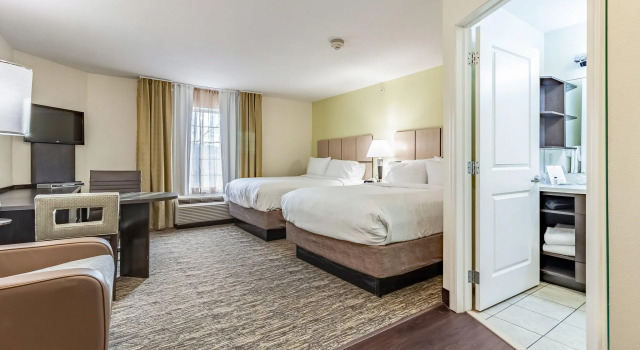 Четырёхместный люкс Candlewood Suites Lincoln by IHG