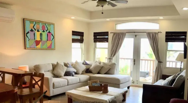 Вилла Caye Reef Condos