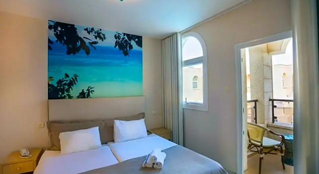 Двухместный номер Classic с видом на бассейн Acco Beach Hotel