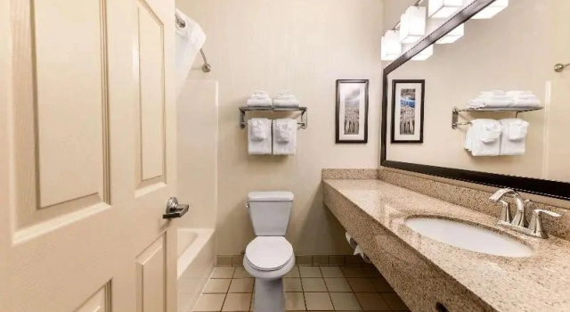 Двухместный номер Standard Quality Inn & Suites University Fort Collins