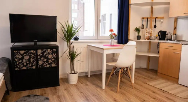 FULL HOUSE Studios - Blue Apartment - NETFLIX, WiFi inkl, Prenota Appartamento Hotel a Garz con parcheggio, Parcheggio