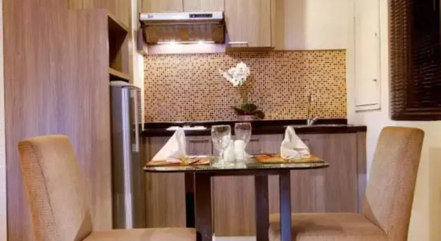 Номер Standard с балконом Golden Tulip Balikpapan Hotel & Suites