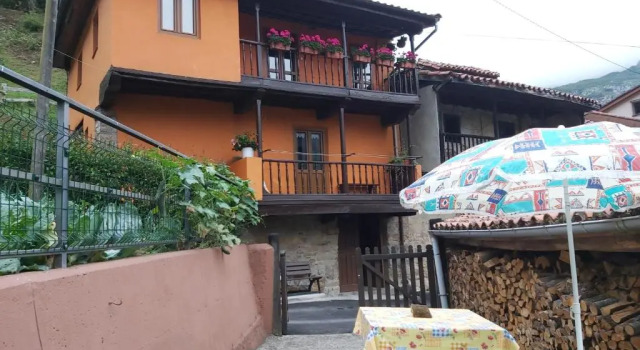 Casa Gelina, Prenota Hotel Hotel a Asturie con parcheggio, Parcheggio