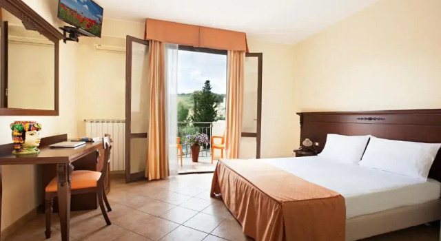 Двухместный номер Standard с балконом Hotel Terra degli Elimi