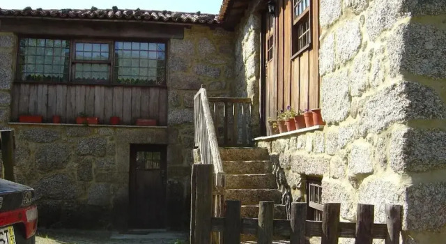 Moradia em Cabeceiras de Basto, por Izibookings, Book Hotel Passos 