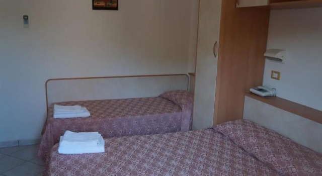 Трёхместный номер Standard Мансарда Hotel Calipso