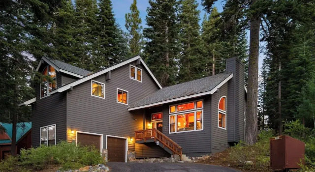 Коттедж 2 Truckee Cabin Sleeps 20 Hot tub Games Near Donner Lake Donner Ridge & Alplenglow Chalet by Avantstay