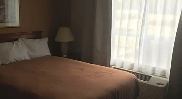 Двухместный люкс Foxwood Inn and Suites