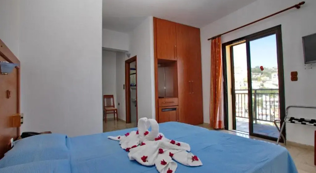 Denise Hotel