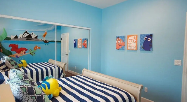 Mickey's Beach House 6 Bedrooms 3.5 Bathrooms Home