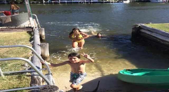 Коттедж Mandurah Riverfront Holiday Rental