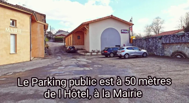 Трёхместный номер Standard Logis Hotel Restaurant LA BARGUILLERE