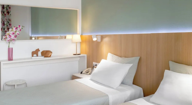 Трёхместный номер Standard с балконом и с видом на море Athos Guest House Pansion