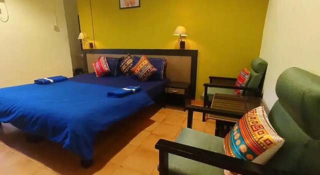Ocean Waves -Budget Studio Apartment In Candolim, Book Apartment Hotels in Goa with a Pool, Swimming Pool